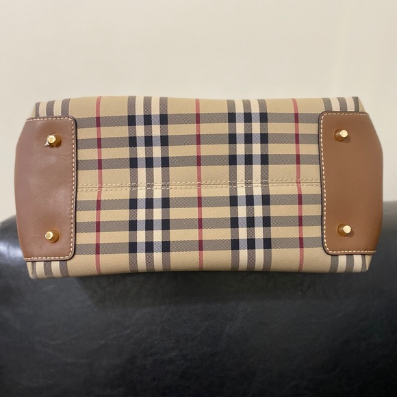 Burberry Ballingdon Horseferry Check Nylon Tote - Picture 7 of 7